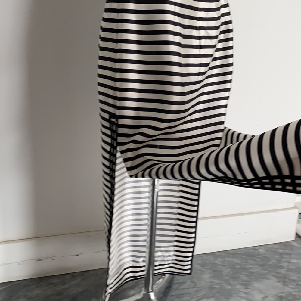 silk dress - Picture 6 of 8